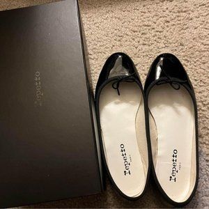 Black Repetto Cendrillon Patent Flat Ballerinas in FR38 /US7